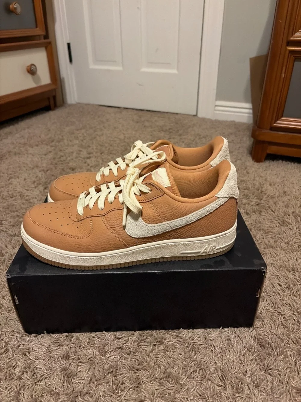 Air Force 1 ‘07 Craft Les Sneaker (Used once, very good condition)